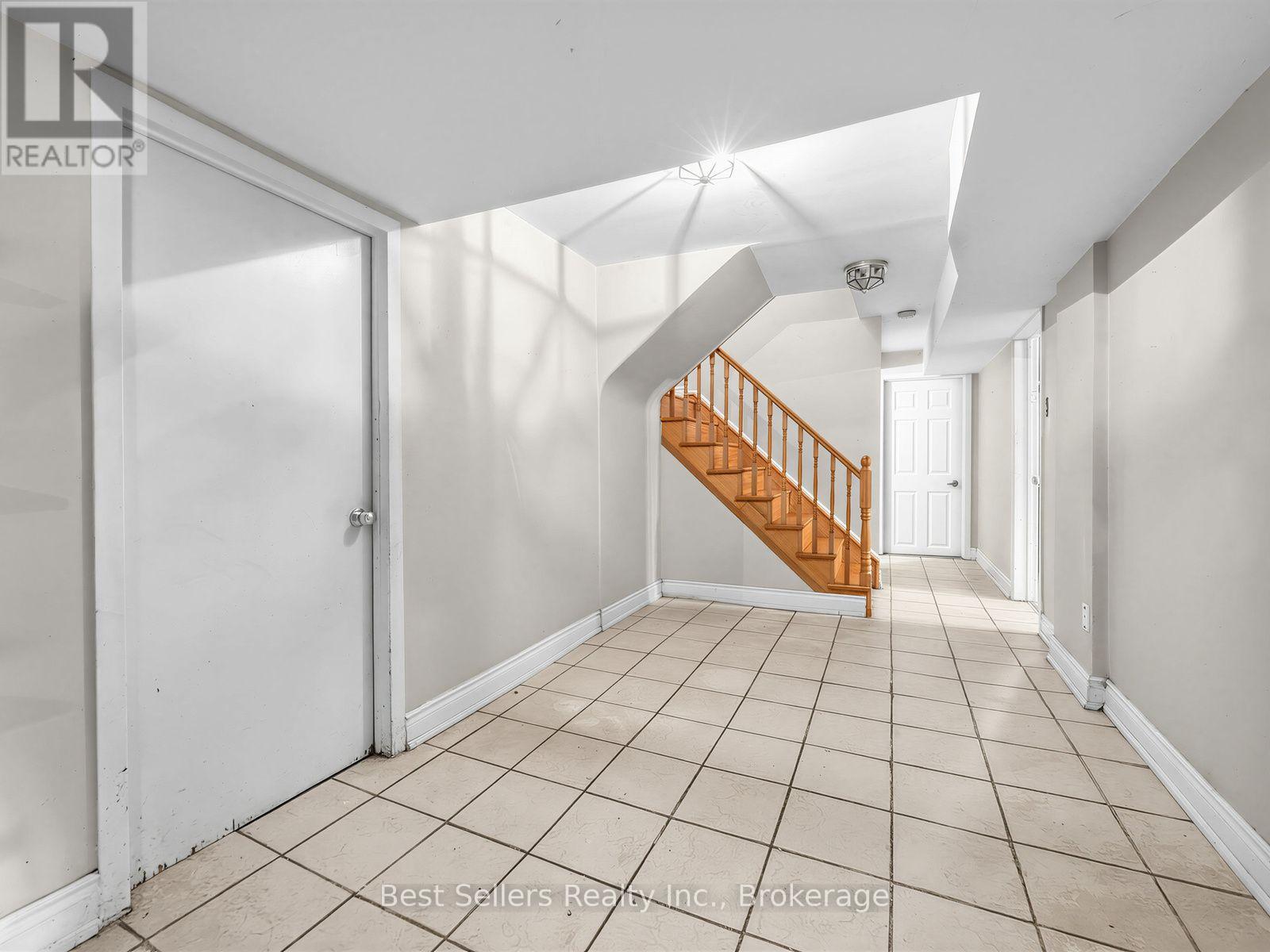 3570 Autumn Harvest Drive, Mississauga, Ontario  L4Y 3S1 - Photo 16 - W13830198