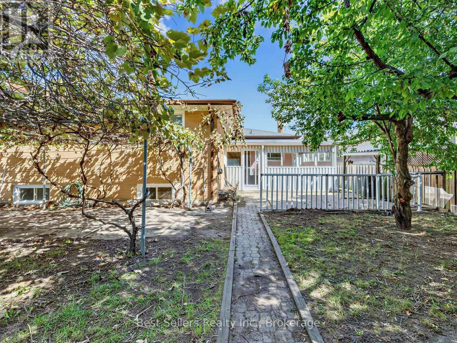 3570 Autumn Harvest Drive, Mississauga, Ontario  L4Y 3S1 - Photo 25 - W13830198