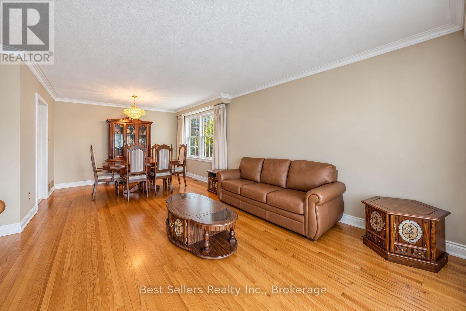 3570 Autumn Harvest Drive, Mississauga, Ontario  L4Y 3S1 - Photo 6 - W13830198