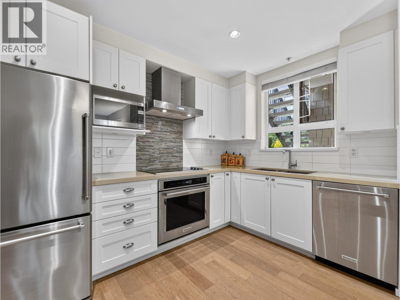 3 3201 Neol Drive, Burnaby, British Columbia  V3J 7G3 - Photo 9 - R3169655