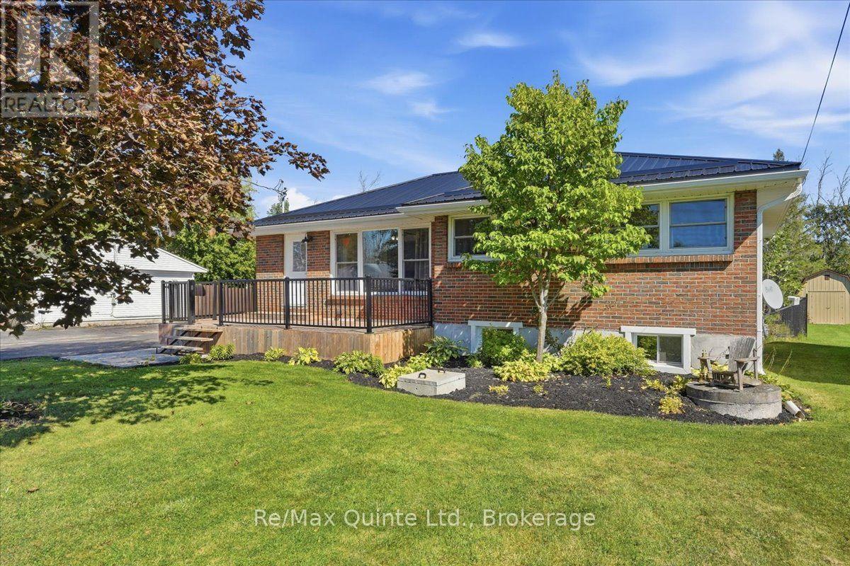 70 Ashley Street, Belleville, Ontario  K0K 2B0 - Photo 3 - X13830324