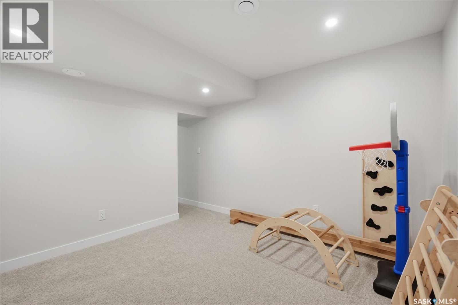 49 Mackenzie Crescent, Saskatoon, Saskatchewan  S7J 2R4 - Photo 23 - SK049600