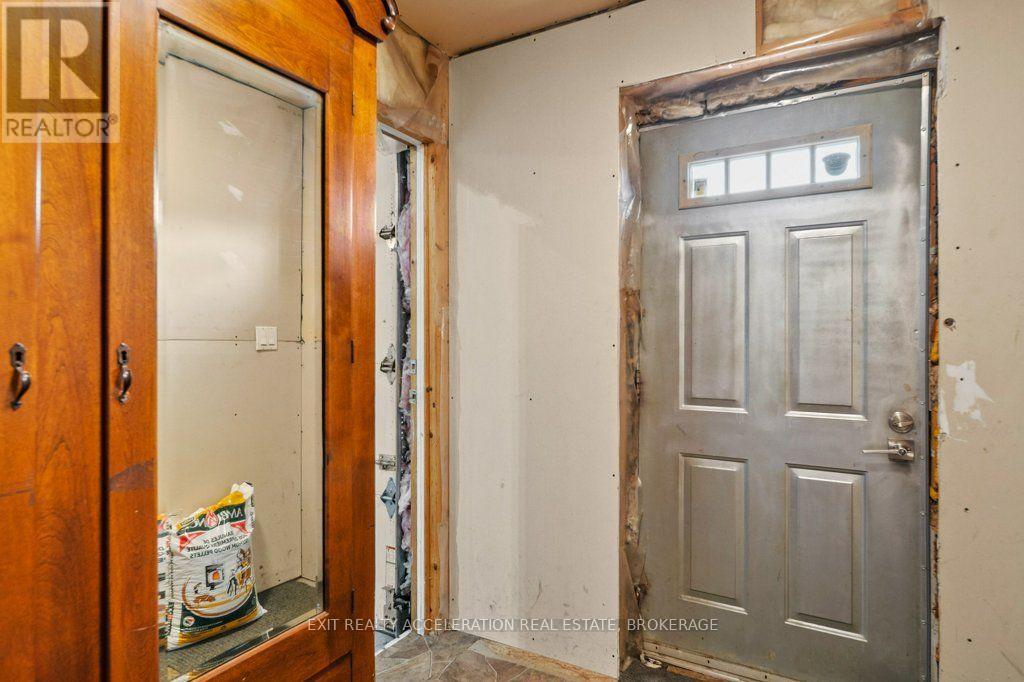 6715 County Rd 2, Loyalist, Ontario  K7R 3K6 - Photo 5 - X13830248