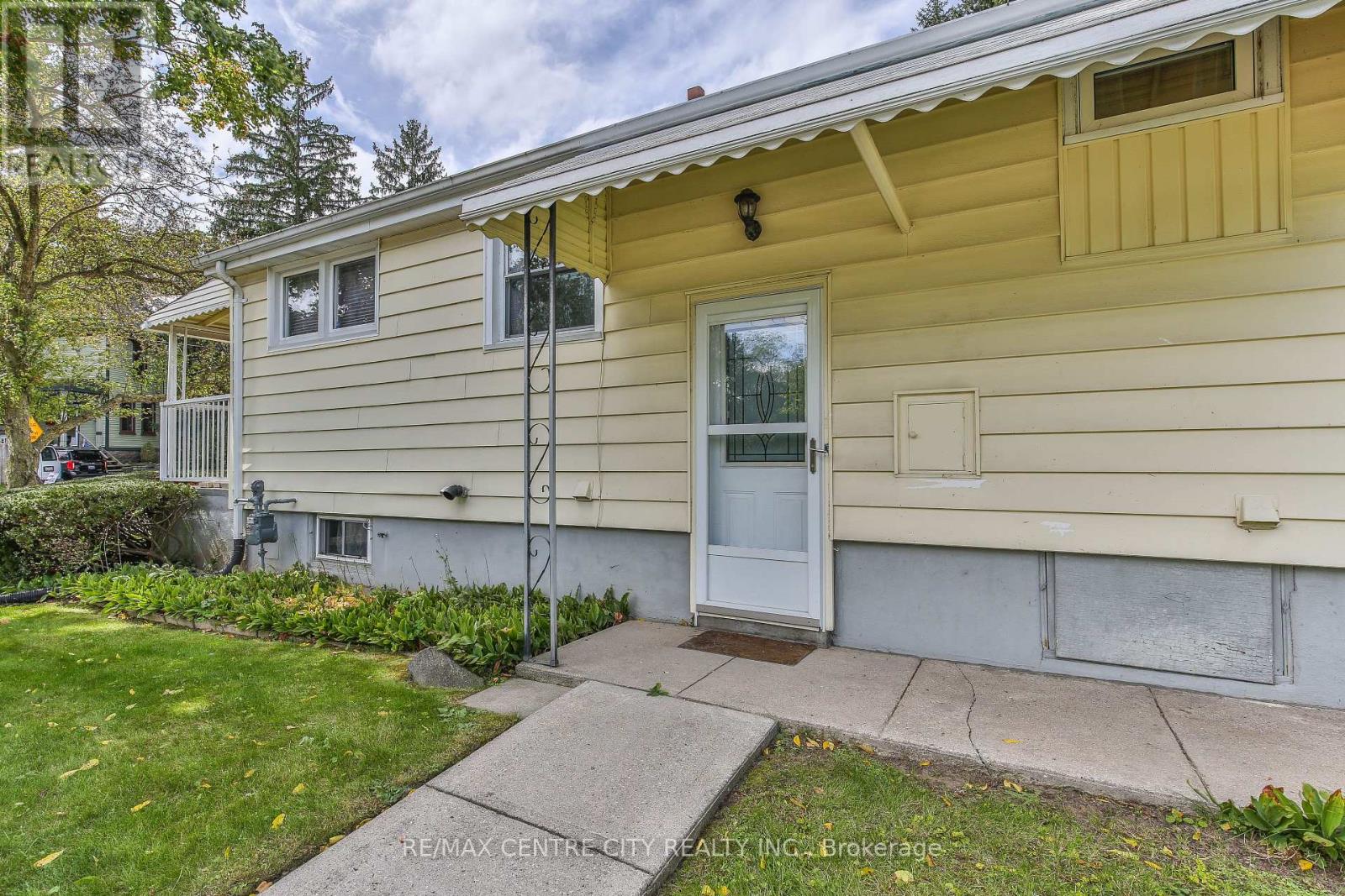 10 Concession Street E, Tillsonburg, Ontario  N4G 1N8 - Photo 6 - X13830340