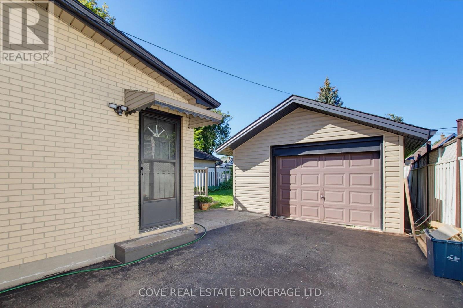 143 Mamelon Street, London East, Ontario  N5Z 1Y2 - Photo 3 - X13830366