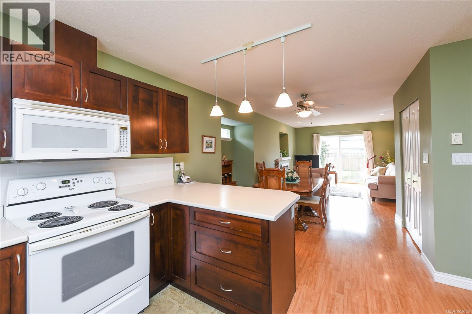 2237 Neptune Way, Comox, British Columbia  V9M 4E8 - Photo 10 - 1050728