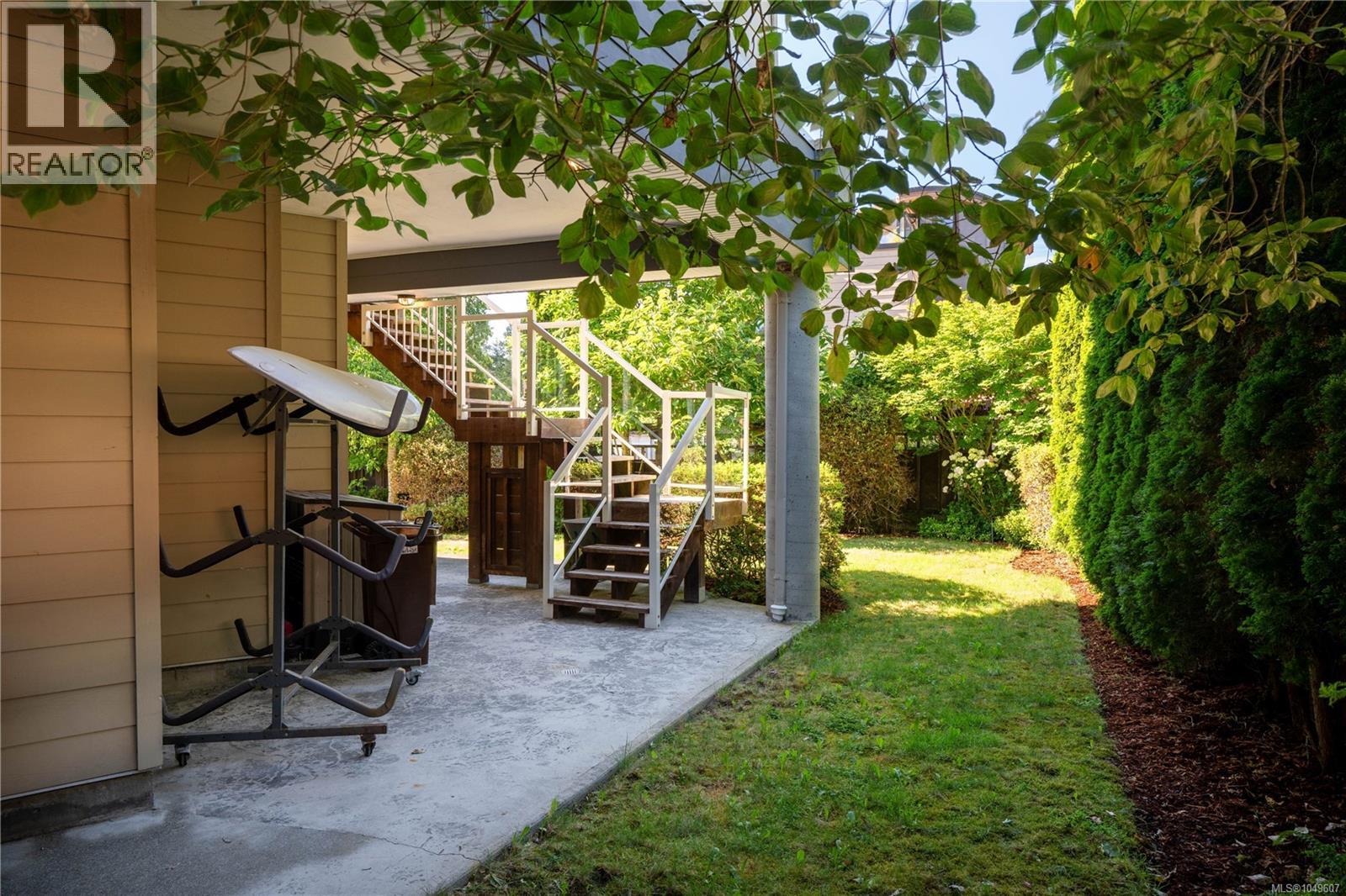 916 Grilse Lane, Central Saanich, British Columbia V8M 1B5 - Photo 61 - 1049607
