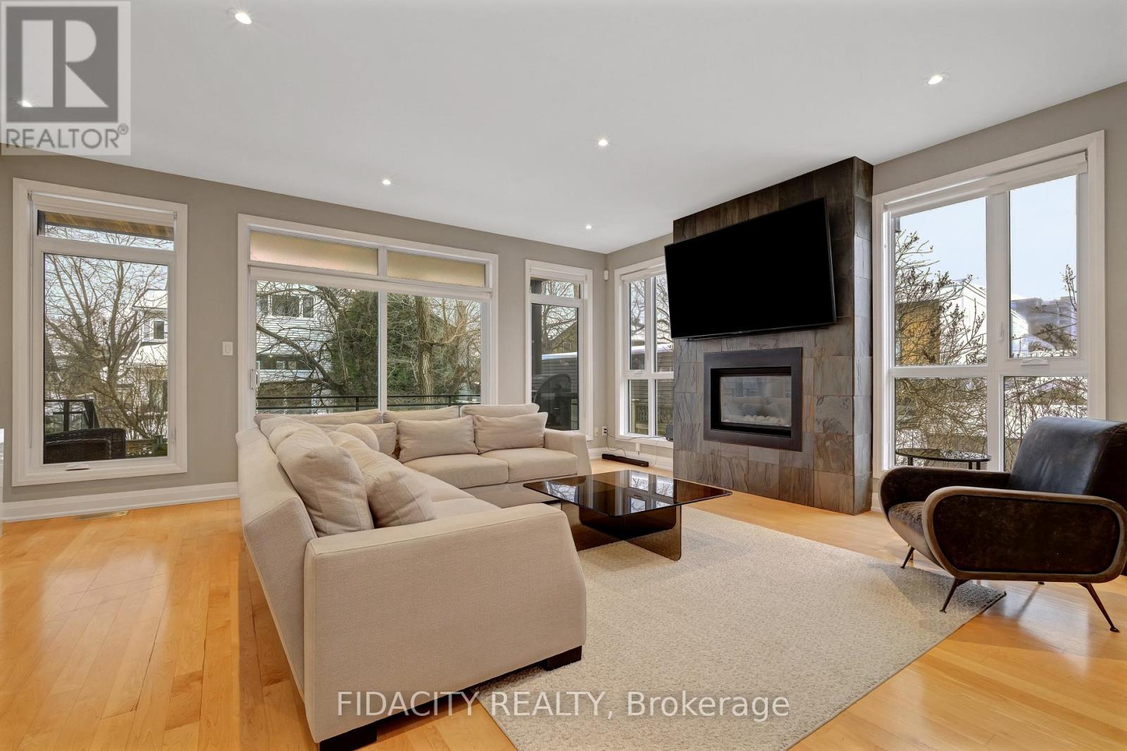 376c Wilmont Avenue, Ottawa, Ontario  K2A 0B1 - Photo 5 - X13830256