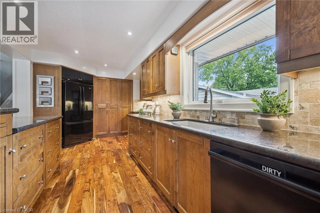 112 Margaret Avenue N, Waterloo, Ontario N2J 3P9 - Photo 13 - 40863643