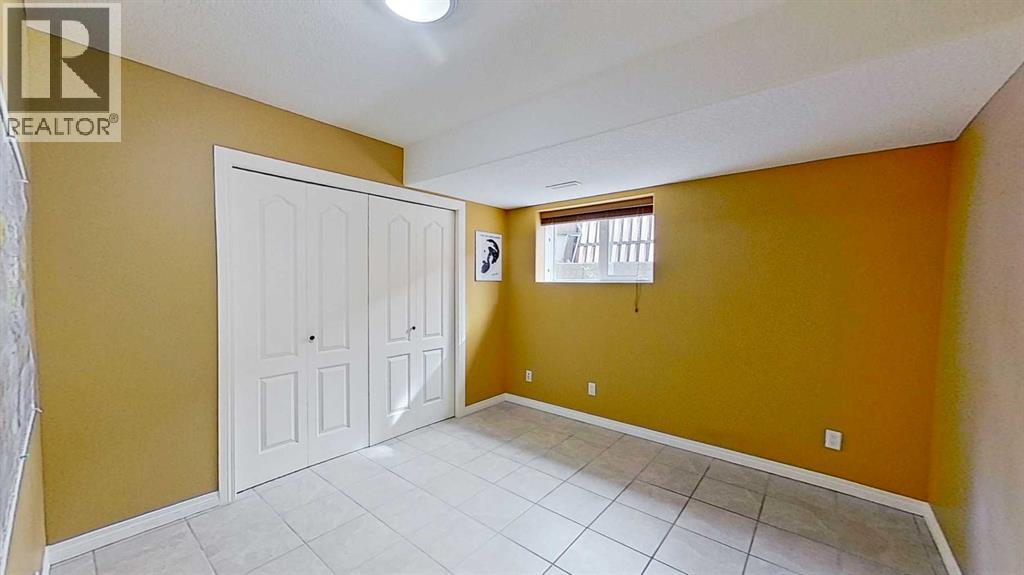 18 Tuscany Meadows Heights NW, Calgary, Alberta  T3L 2L2 - Photo 33 - A2347624