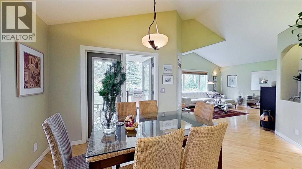 18 Tuscany Meadows Heights NW, Calgary, Alberta  T3L 2L2 - Photo 13 - A2347624