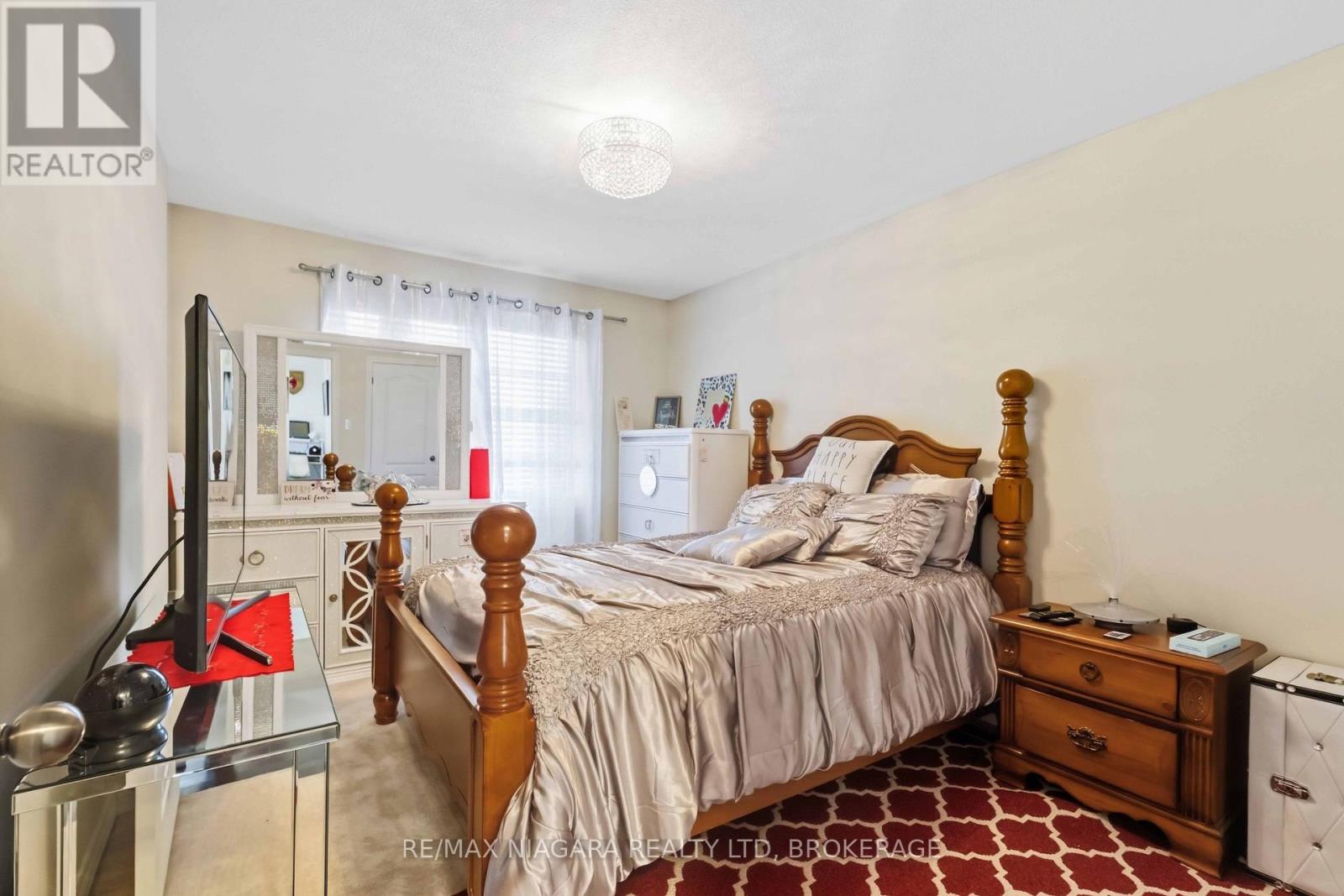 8760 Milomir Street, Niagara Falls (Forestview), Ontario L2H 0C6 - Photo 15 - X13830346