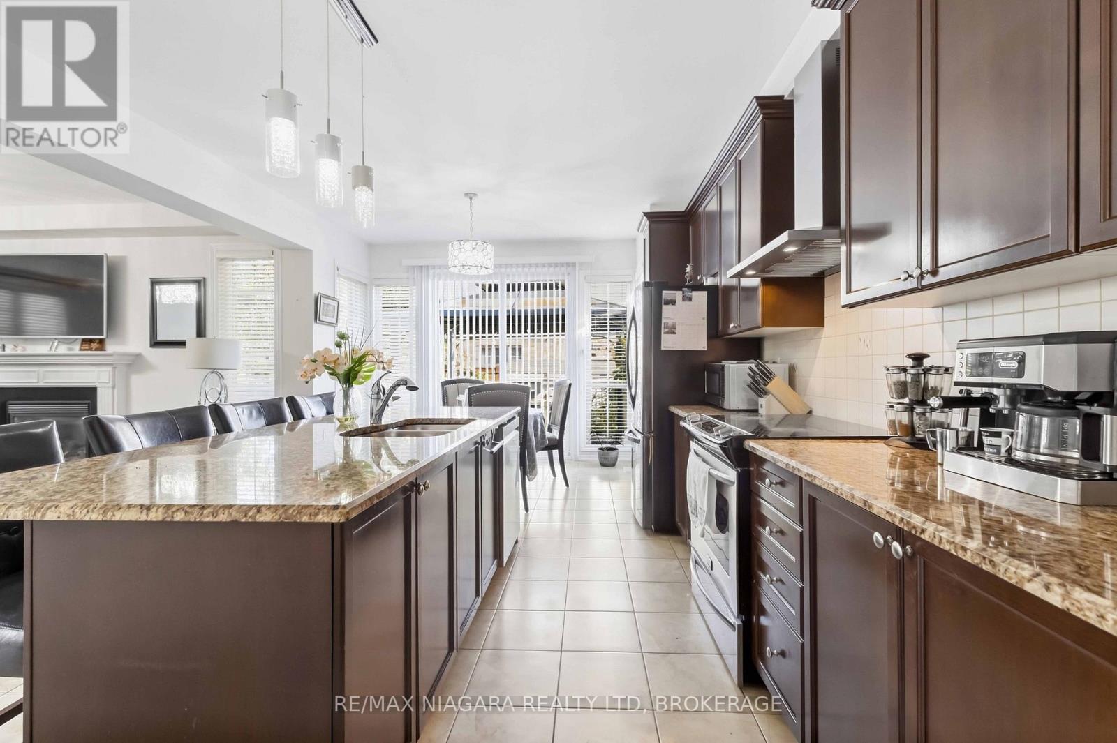 8760 Milomir Street, Niagara Falls (Forestview), Ontario L2H 0C6 - Photo 6 - X13830346