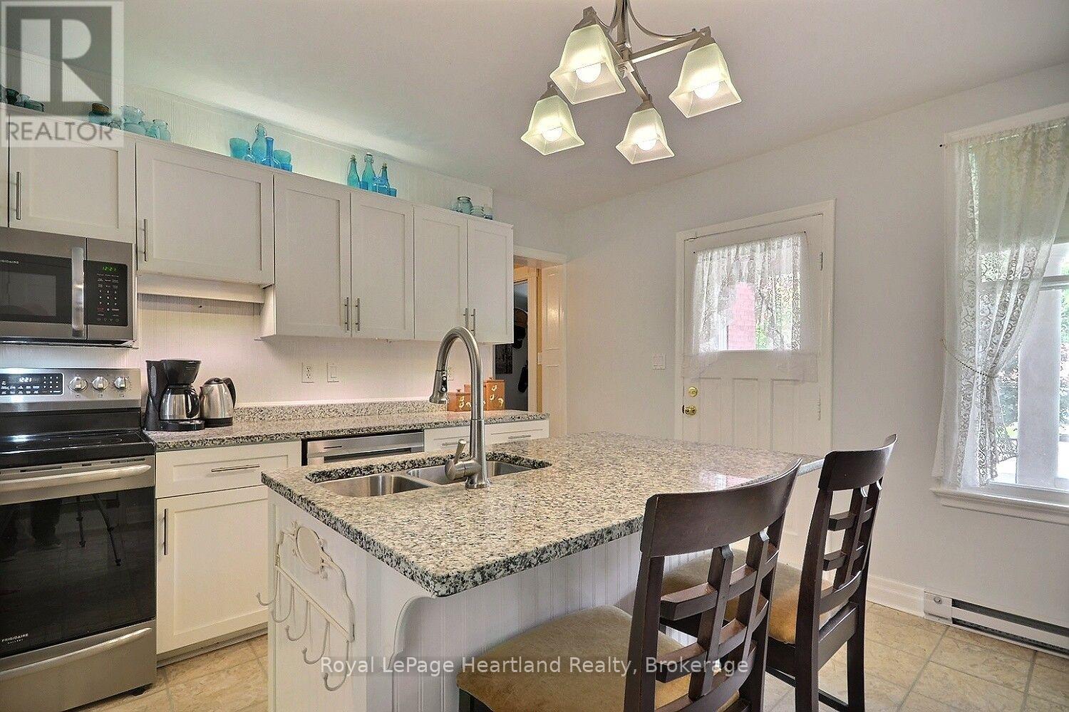 169 Ontario Street, Central Huron, Ontario  N0M 1L0 - Photo 20 - X13626554