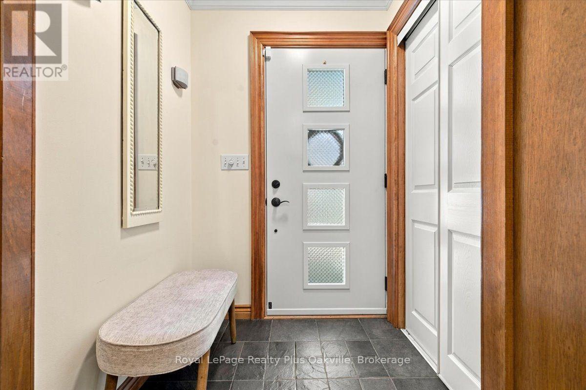 362 Winston Road, Oakville, Ontario  L6L 4W5 - Photo 3 - W13830254