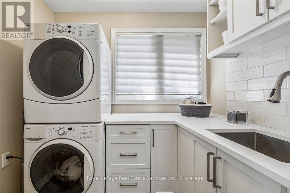 2254 Marine Drive, Oakville, Ontario  L6L 1C1 - Photo 15 - W13830304