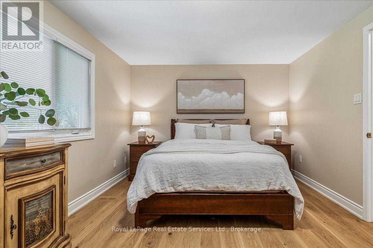 2254 Marine Drive, Oakville, Ontario  L6L 1C1 - Photo 17 - W13830304