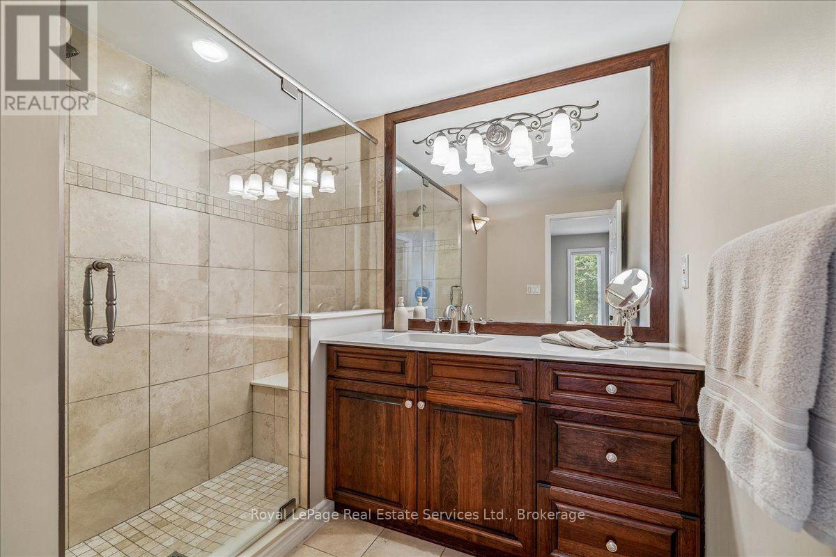 2254 Marine Drive, Oakville, Ontario  L6L 1C1 - Photo 21 - W13830304