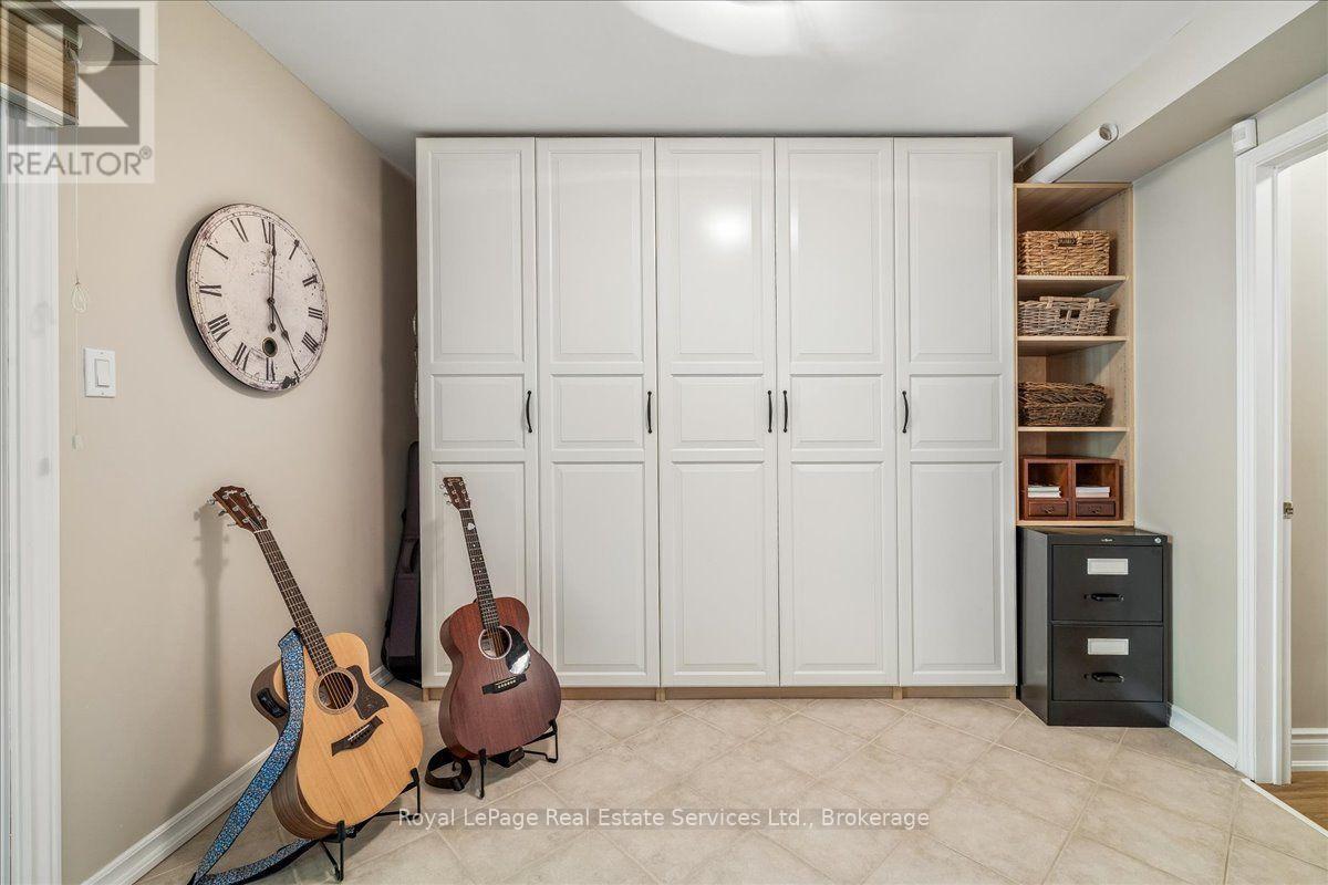 2254 Marine Drive, Oakville, Ontario  L6L 1C1 - Photo 25 - W13830304