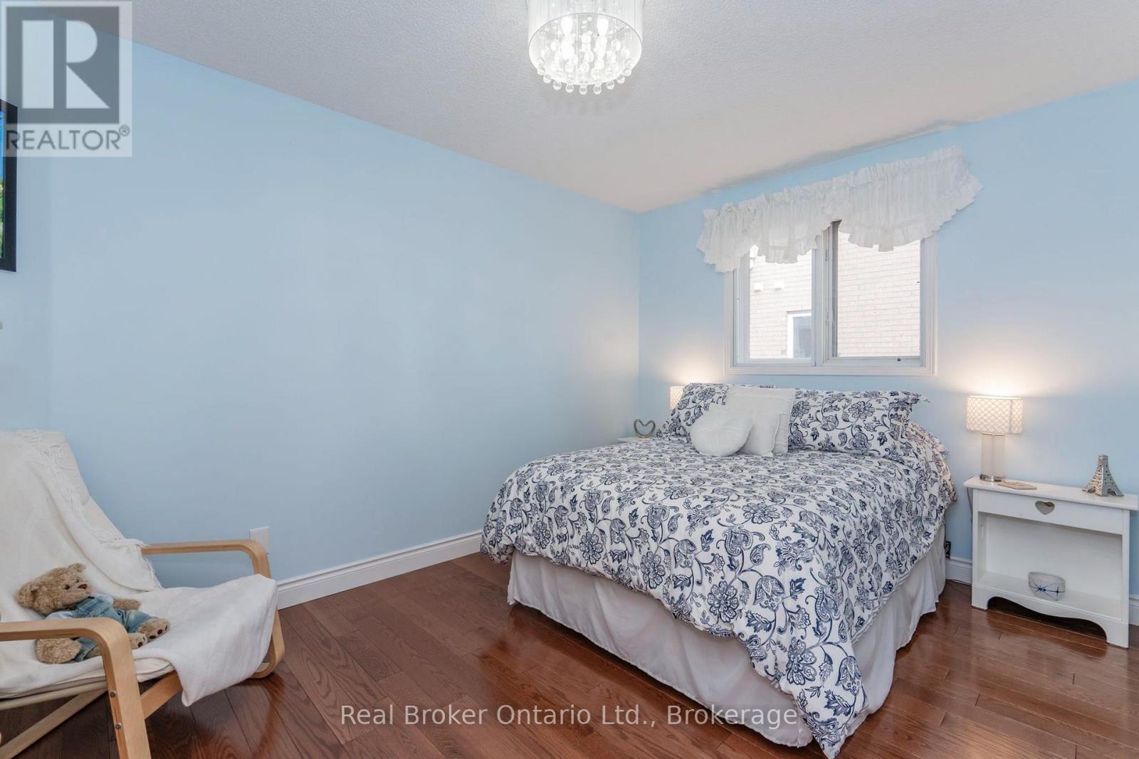 15 Neelands Street, Barrie, Ontario  L4N 7A1 - Photo 12 - S13830252