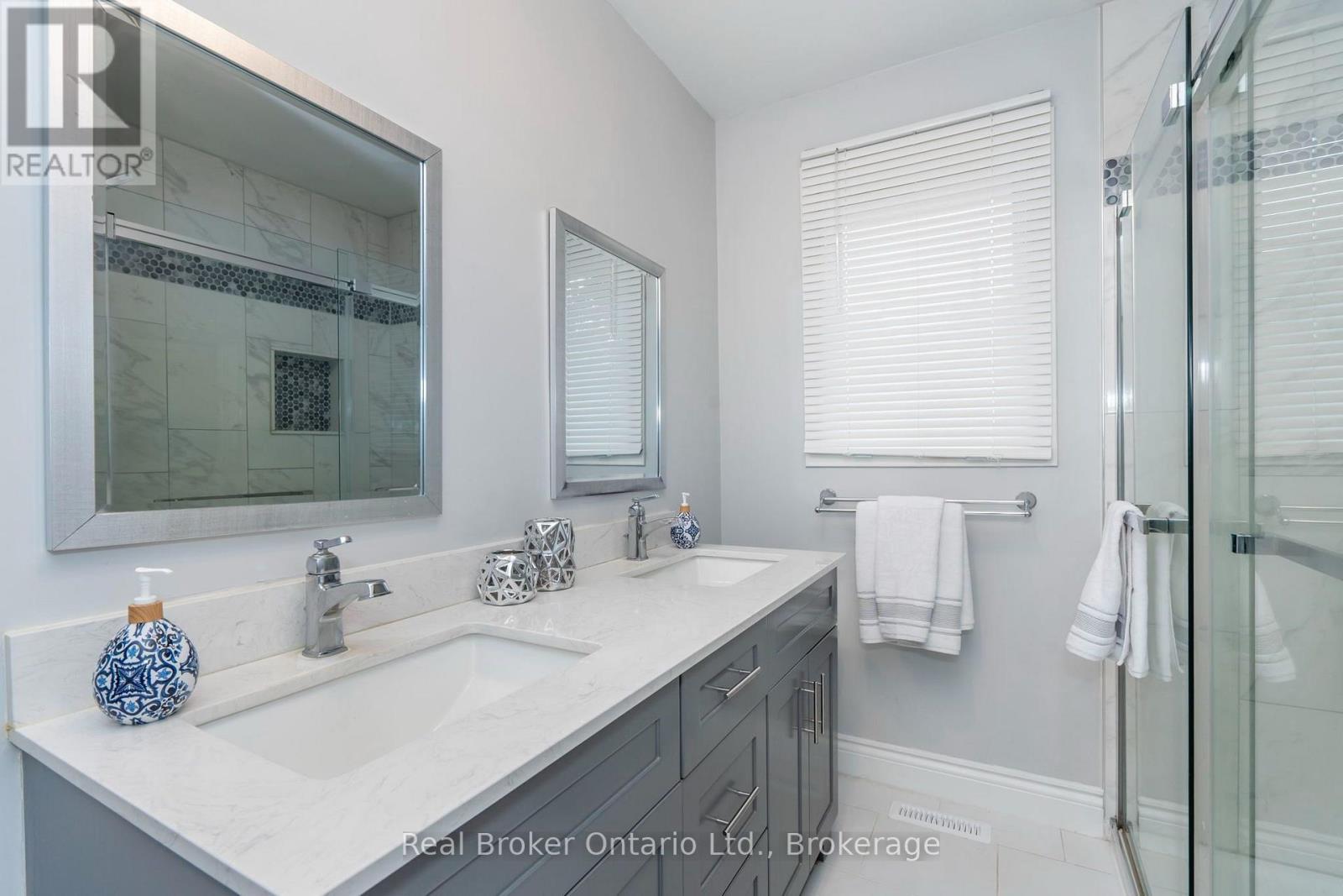 15 Neelands Street, Barrie, Ontario  L4N 7A1 - Photo 14 - S13830252