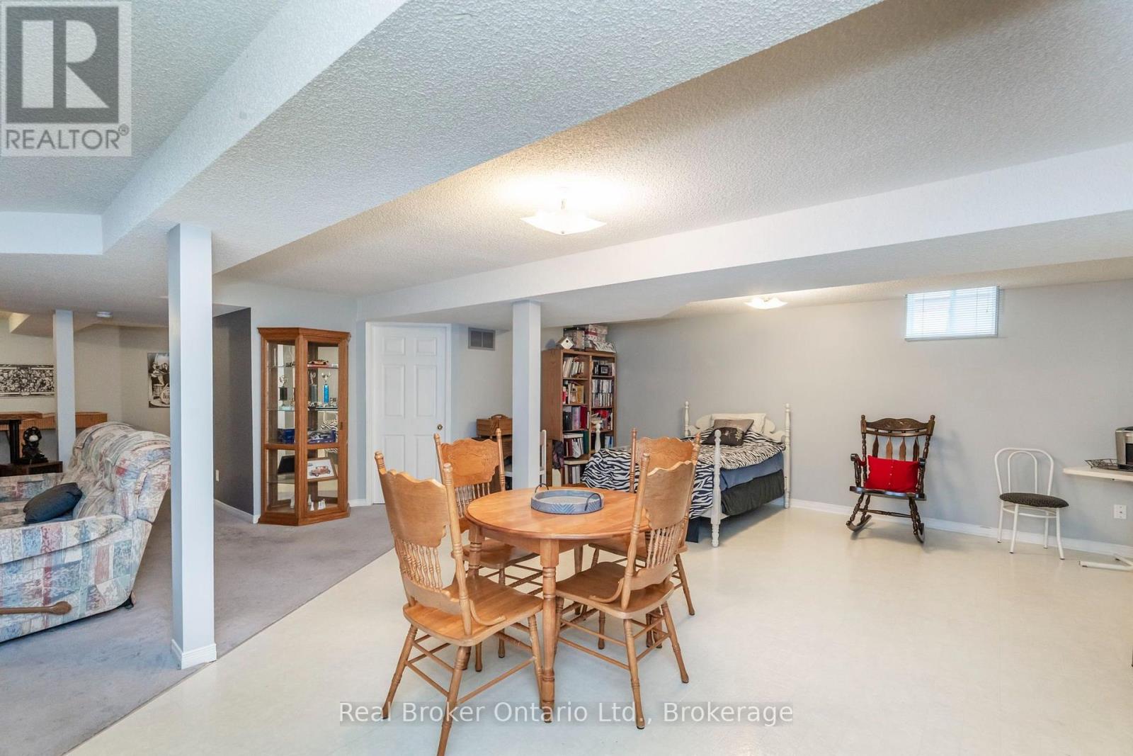 15 Neelands Street, Barrie, Ontario  L4N 7A1 - Photo 19 - S13830252