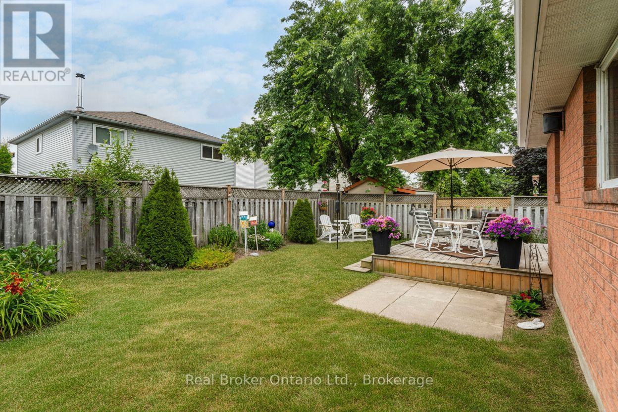 15 Neelands Street, Barrie, Ontario  L4N 7A1 - Photo 24 - S13830252