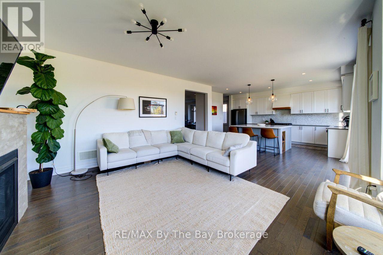 5 Autumn Drive, Wasaga Beach, Ontario  L9Z 0K8 - Photo 16 - S13830384