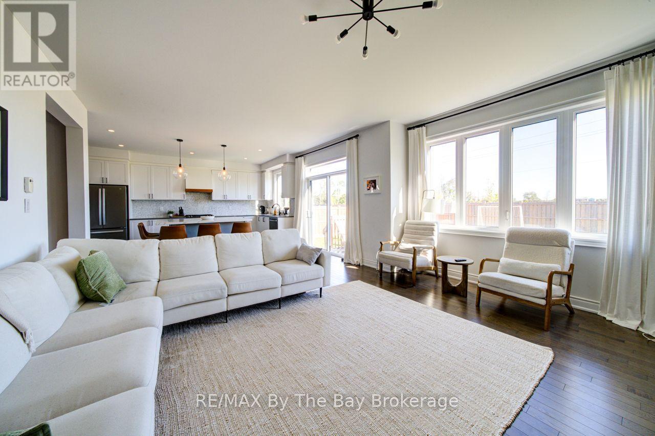 5 Autumn Drive, Wasaga Beach, Ontario  L9Z 0K8 - Photo 17 - S13830384