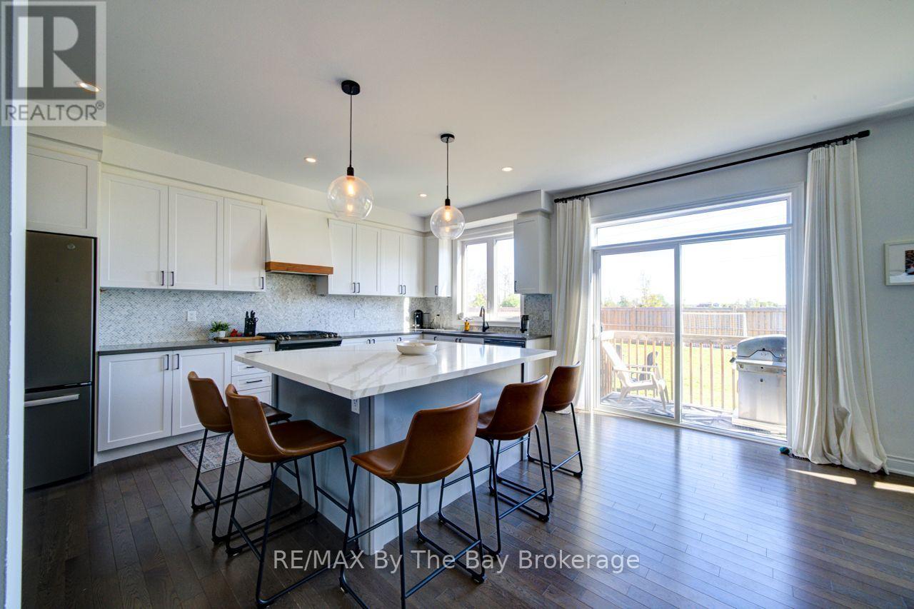 5 Autumn Drive, Wasaga Beach, Ontario  L9Z 0K8 - Photo 7 - S13830384
