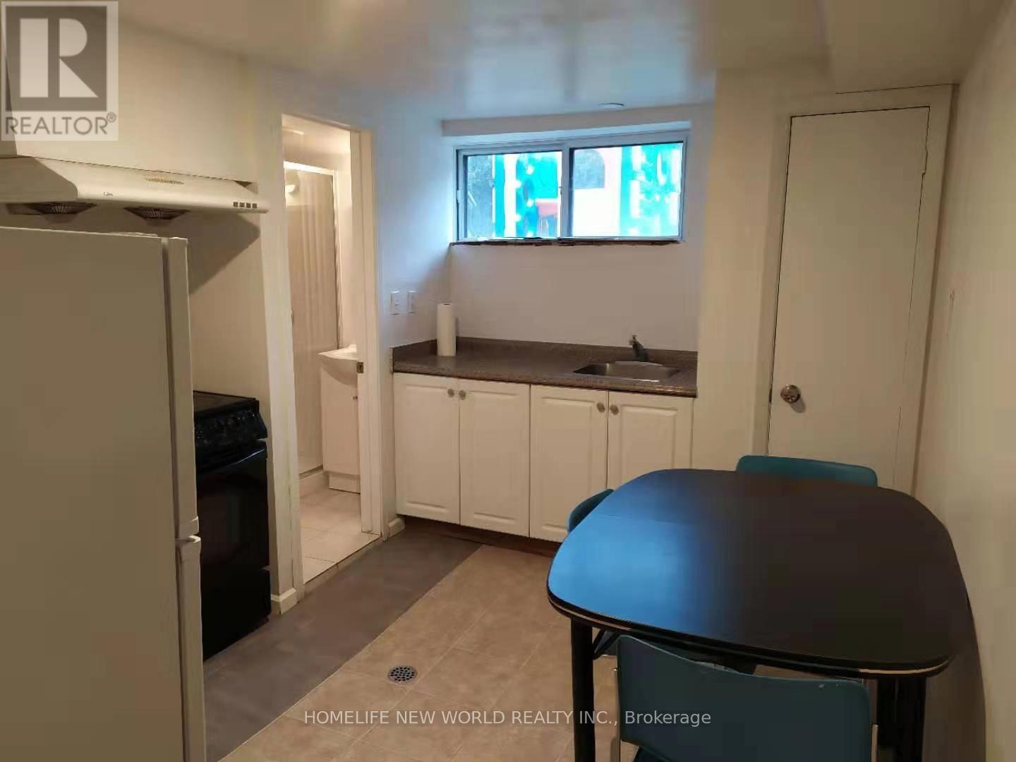 96 Berkinshaw Crescent, Toronto, Ontario  M3B 2T2 - Photo 18 - C13830272