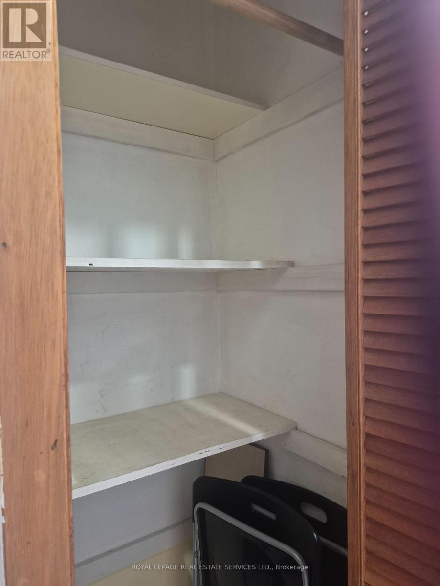 1584 Dundas Street W, Toronto, Ontario  M6K 1T8 - Photo 11 - C13830308