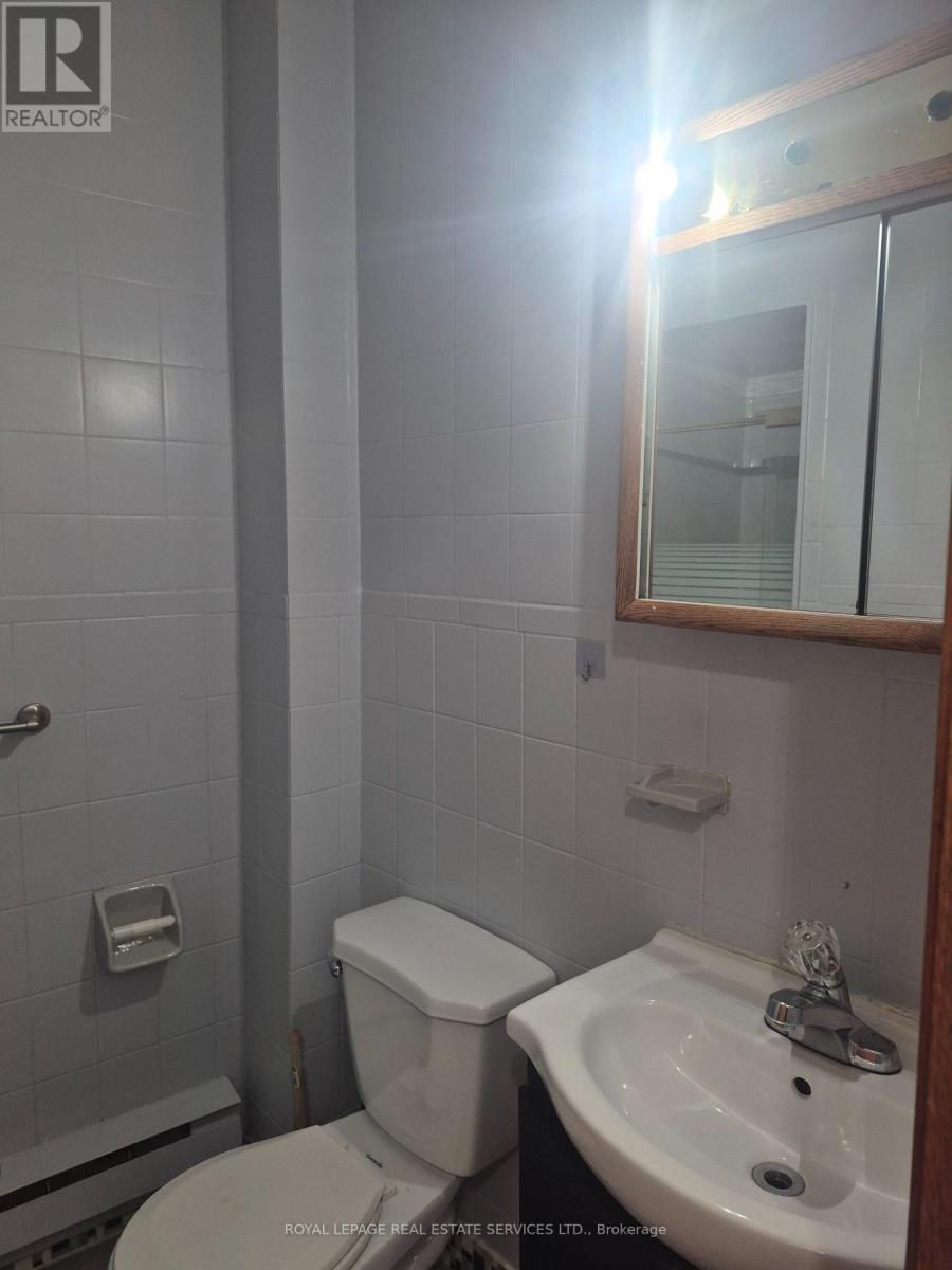 1584 Dundas Street W, Toronto, Ontario  M6K 1T8 - Photo 12 - C13830308