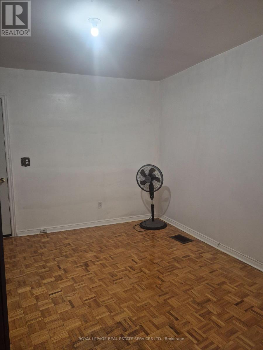 1584 Dundas Street W, Toronto, Ontario  M6K 1T8 - Photo 8 - C13830308
