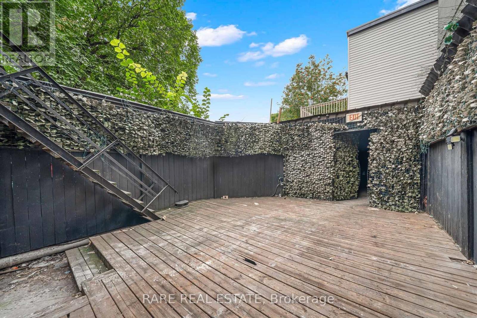 200 Bathurst Street, Toronto, Ontario M5T 2R8 - Photo 15 - C13830350