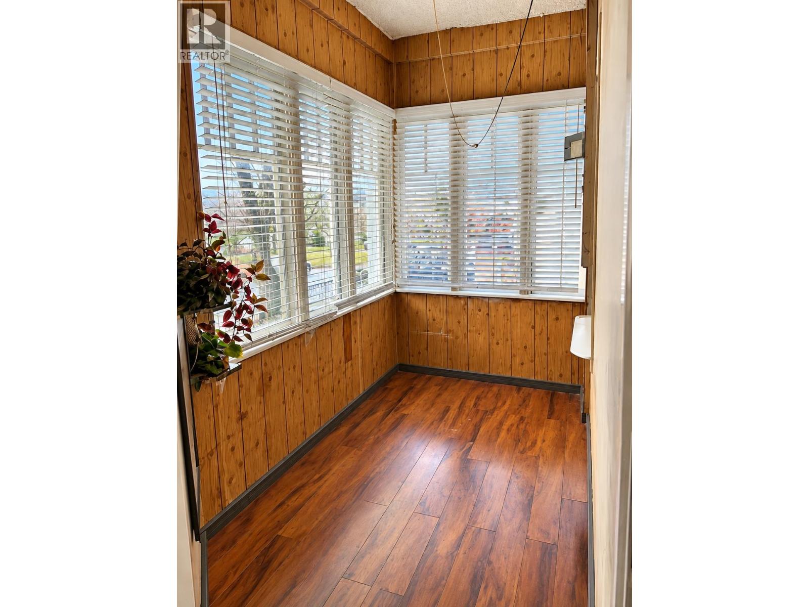 3253 School Avenue, Vancouver, British Columbia  V5R 5N4 - Photo 2 - R3138592