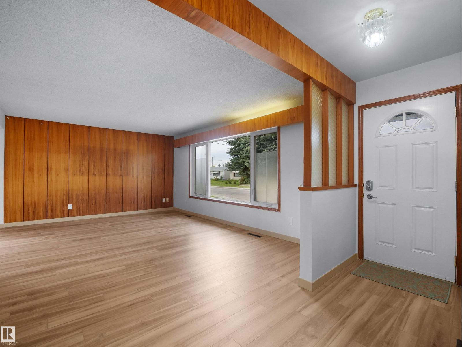 10307 135 Av Nw, Edmonton, Alberta  T5E 1P3 - Photo 3 - E4510480