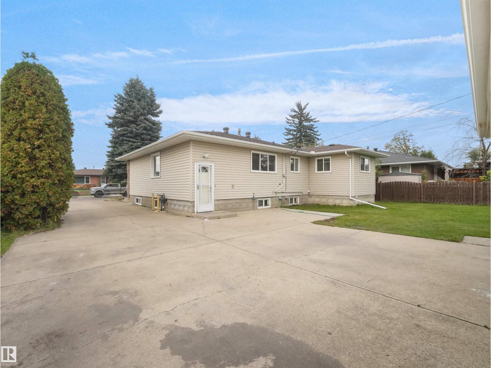 10307 135 Av Nw, Edmonton, Alberta  T5E 1P3 - Photo 53 - E4510480