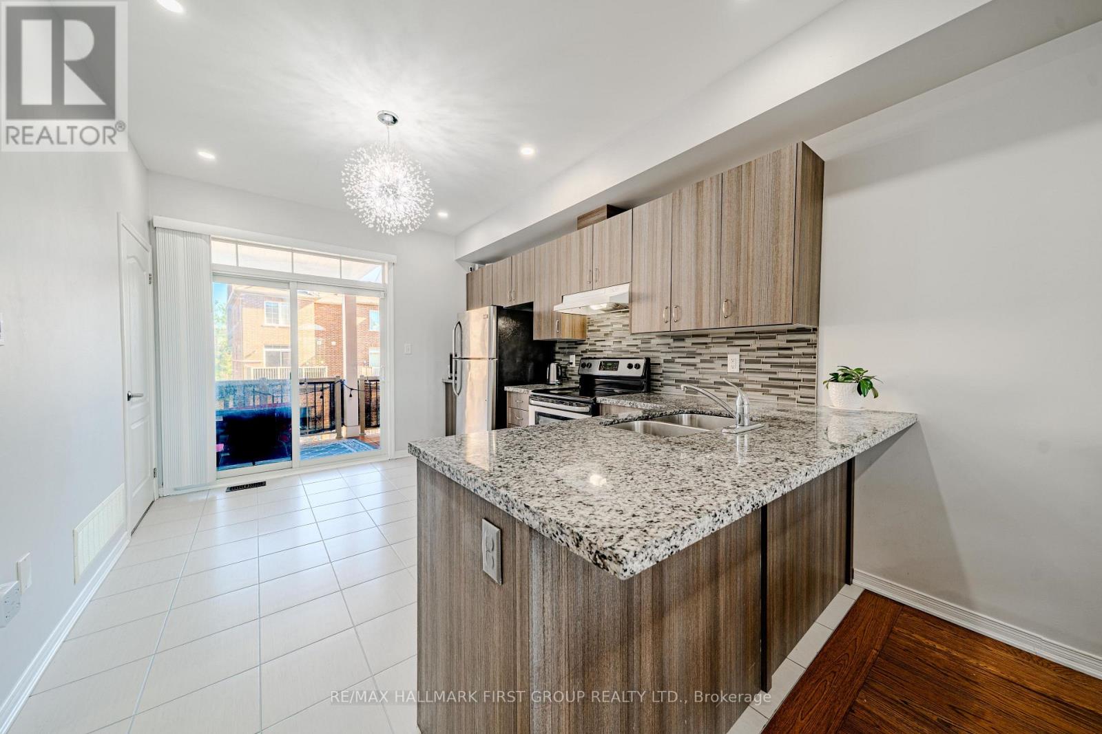 1393 Salem Road N, Ajax, Ontario L1Z 0R9 - Photo 13 - E13830214