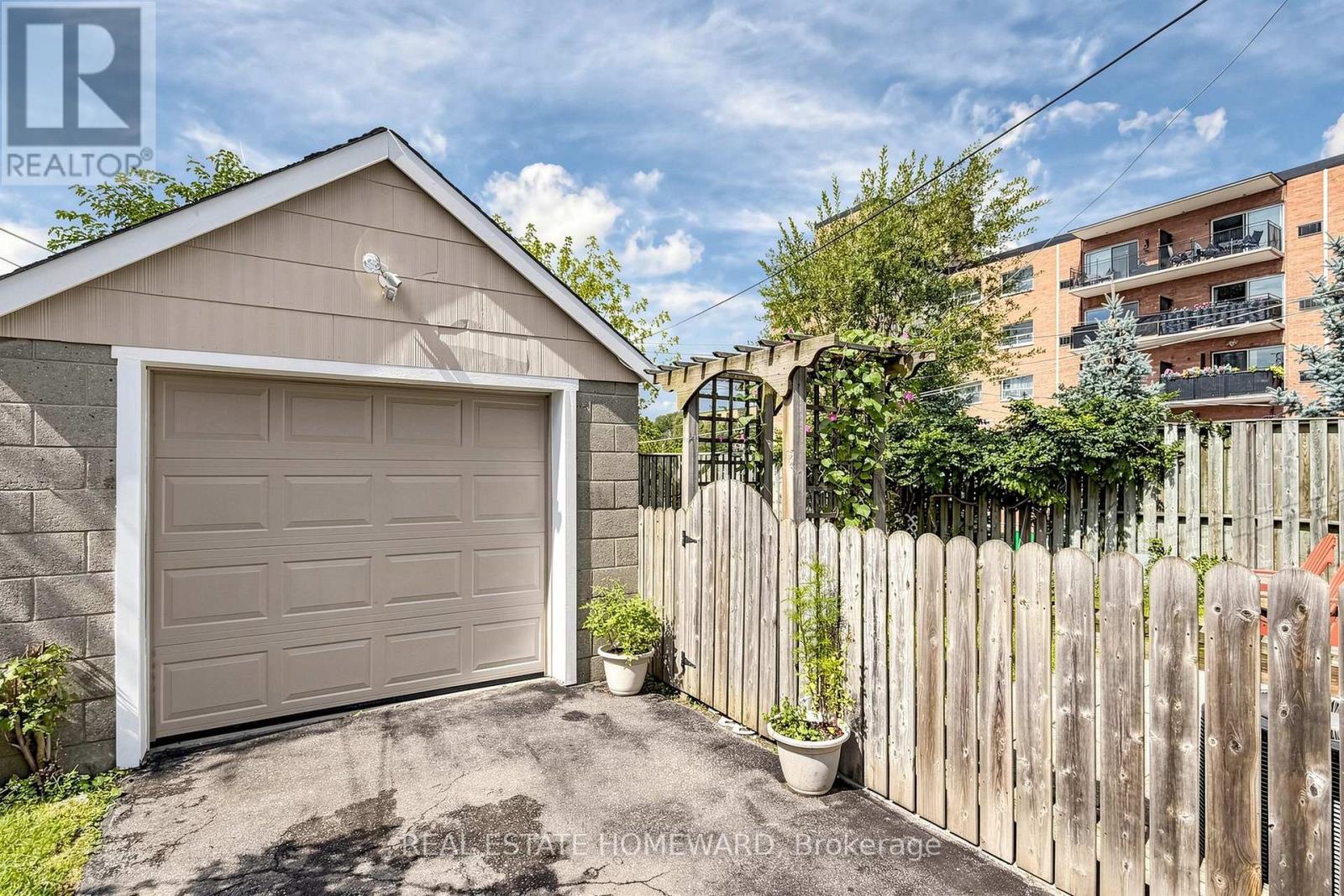 120 Pitt Avenue, Toronto, Ontario  M1L 2R6 - Photo 39 - E13830348