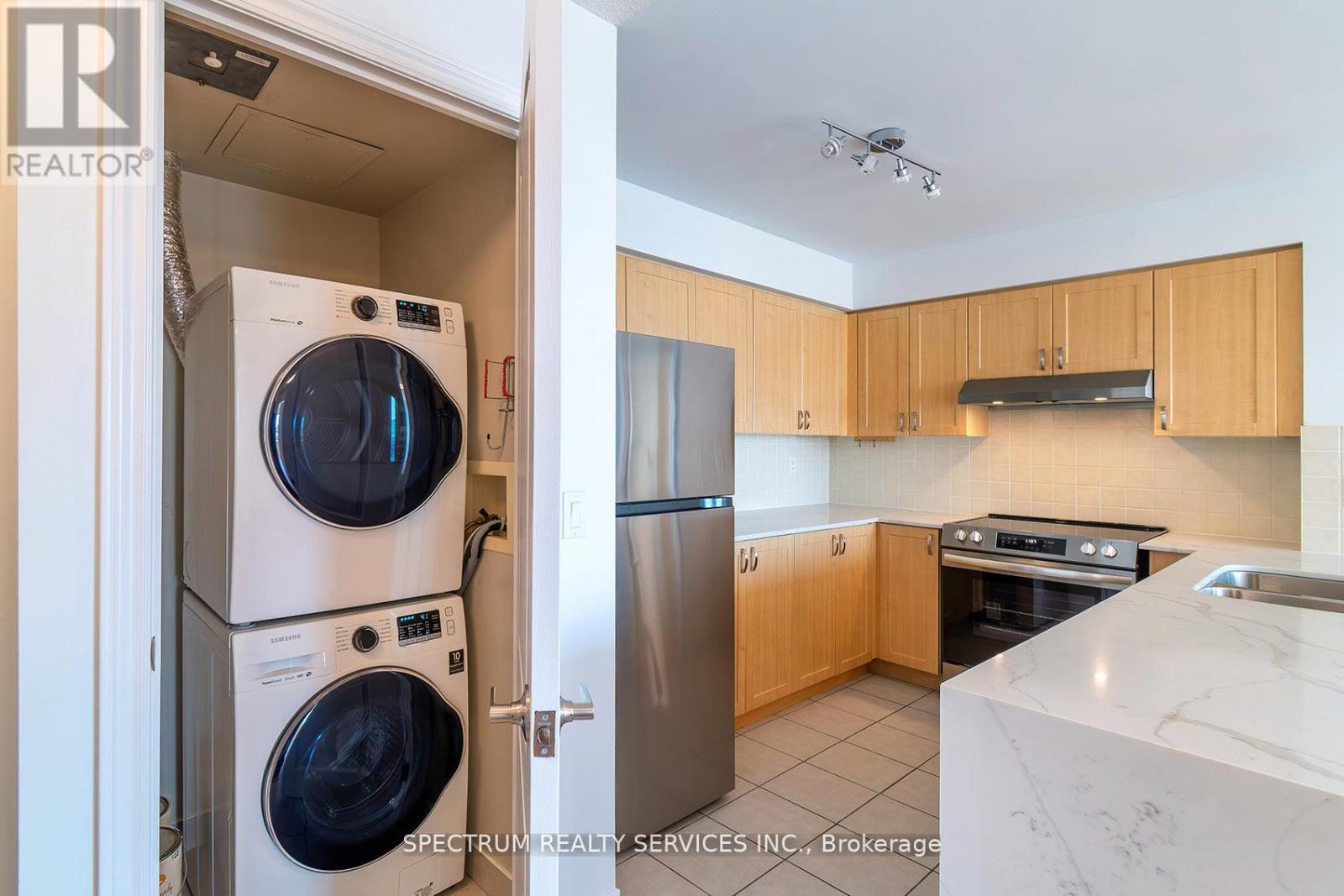904 - 15 North Park Road, Vaughan, Ontario  L4J 0A1 - Photo 10 - N13830338