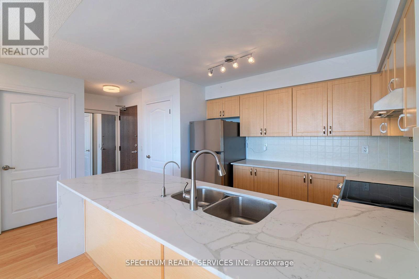 904 - 15 North Park Road, Vaughan, Ontario  L4J 0A1 - Photo 9 - N13830338