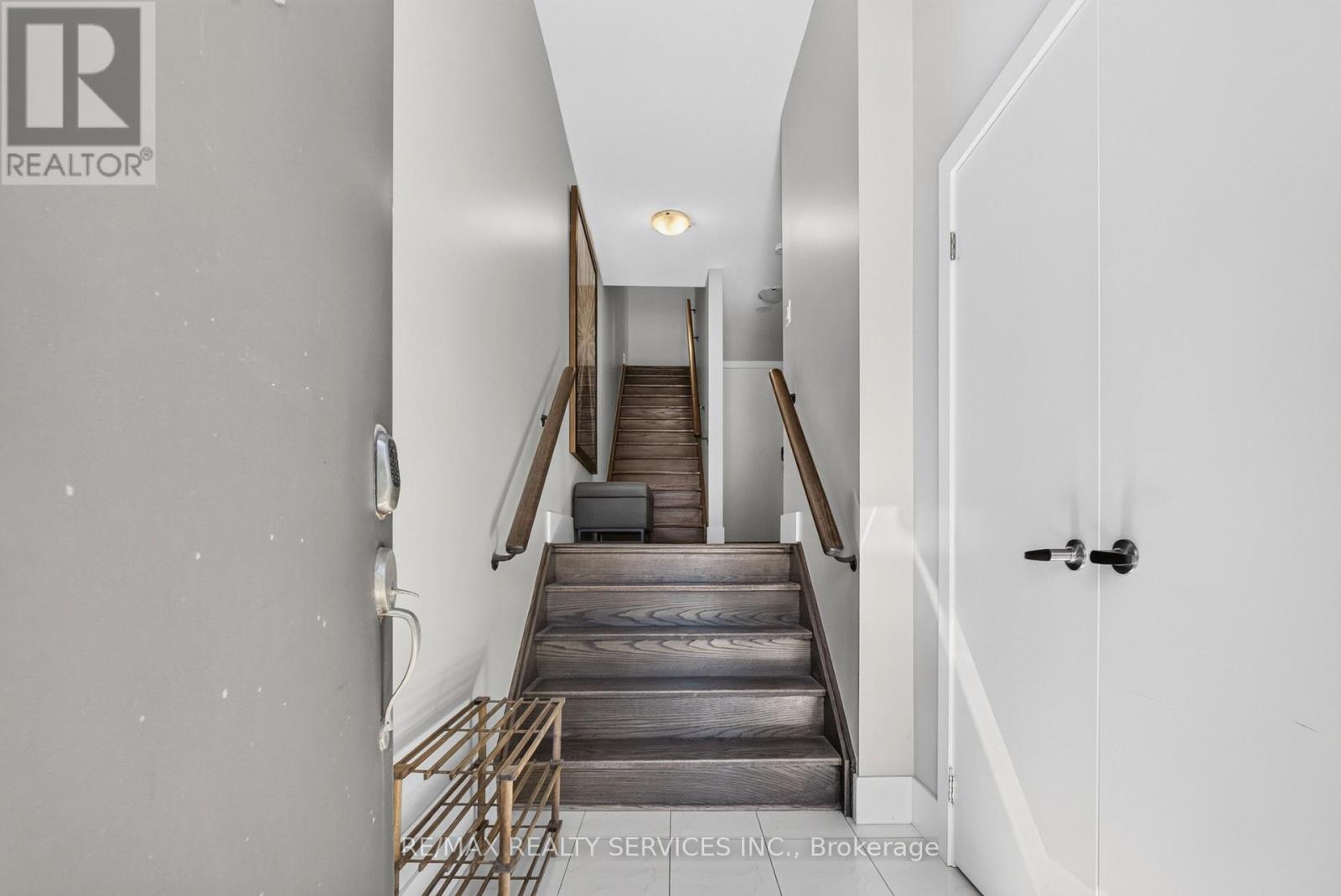 3878 Major Mackenzie Drive W, Vaughan, Ontario  L4H 4R2 - Photo 11 - N13830394