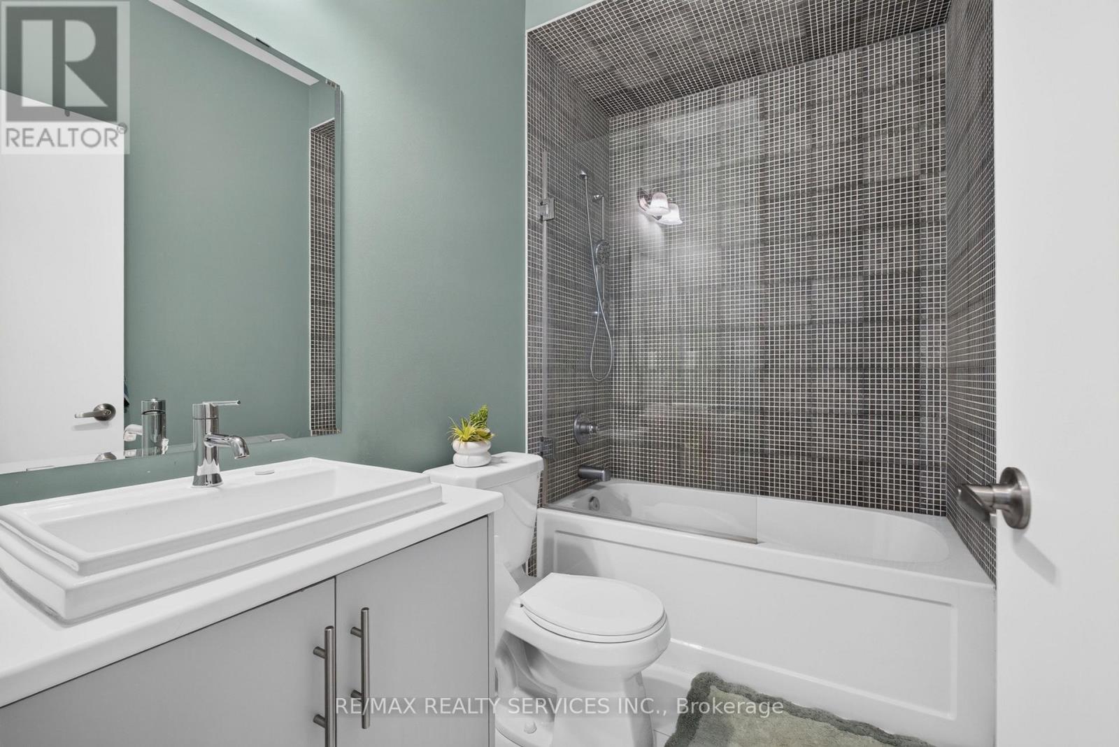 3878 Major Mackenzie Drive W, Vaughan, Ontario  L4H 4R2 - Photo 39 - N13830394