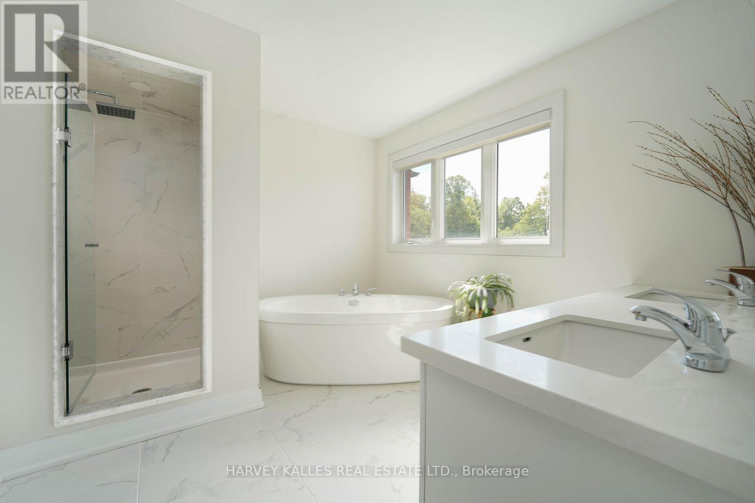 Main Floor - 253 Seaview Heights, East Gwillimbury, Ontario  L9N 0Z1 - Photo 25 - N13830440