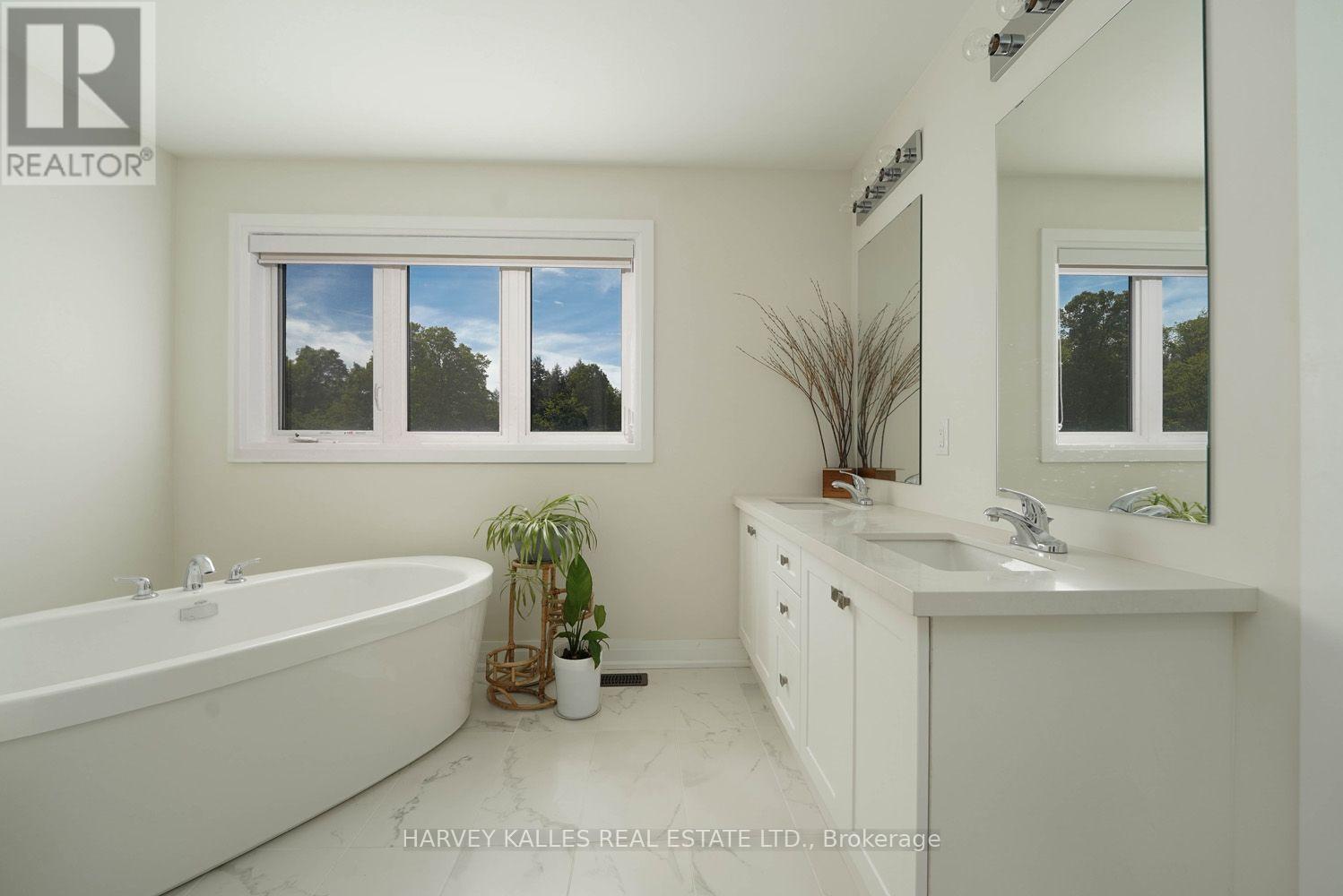 Main Floor - 253 Seaview Heights, East Gwillimbury, Ontario  L9N 0Z1 - Photo 26 - N13830440