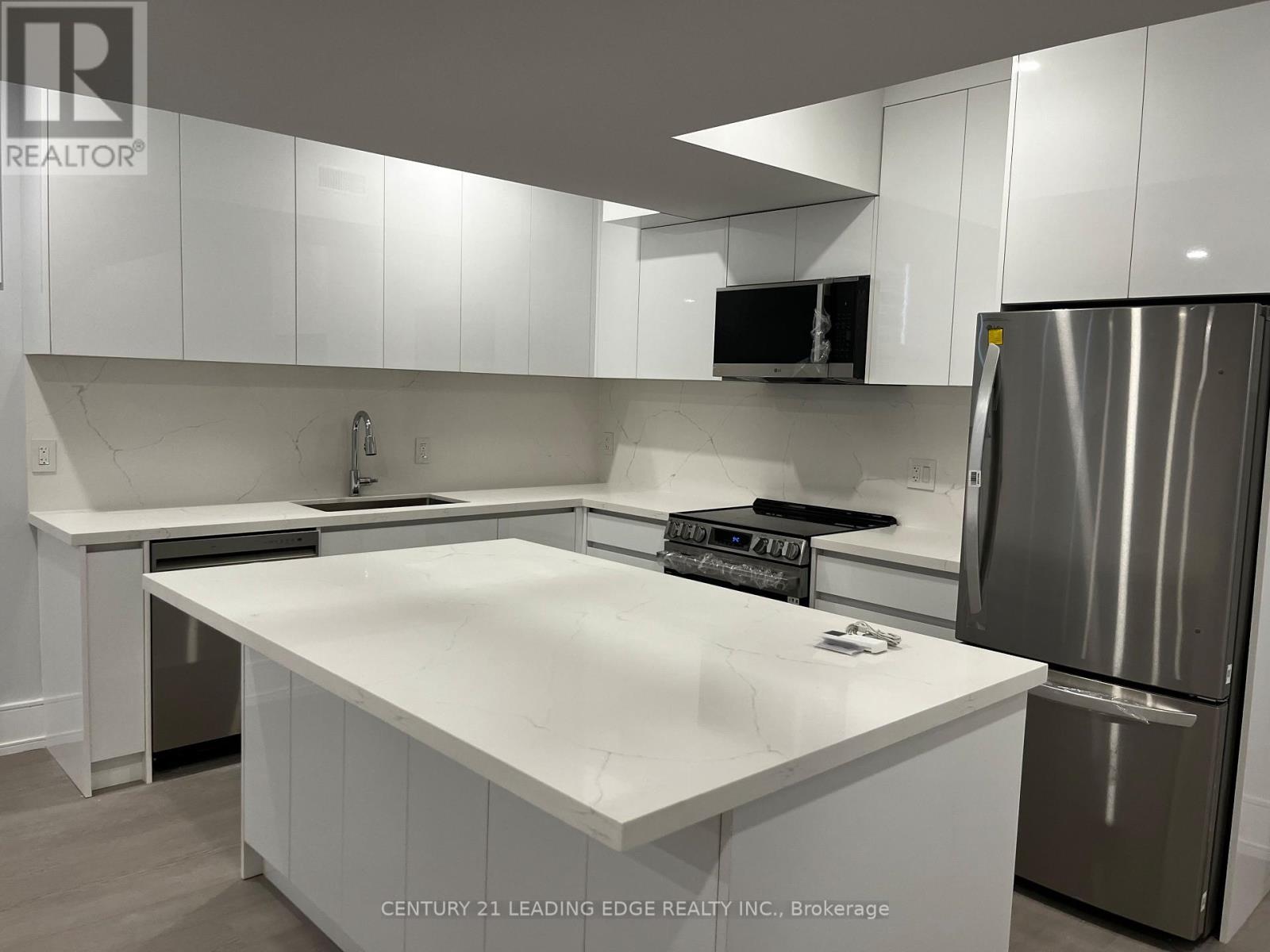 5a - 170 Dixon Road, Toronto, Ontario  M9P 2L8 - Photo 4 - W13830400