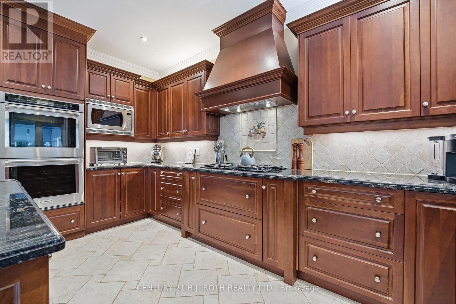 20 Creston Road, Toronto, Ontario  M6A 1J1 - Photo 14 - W13830420
