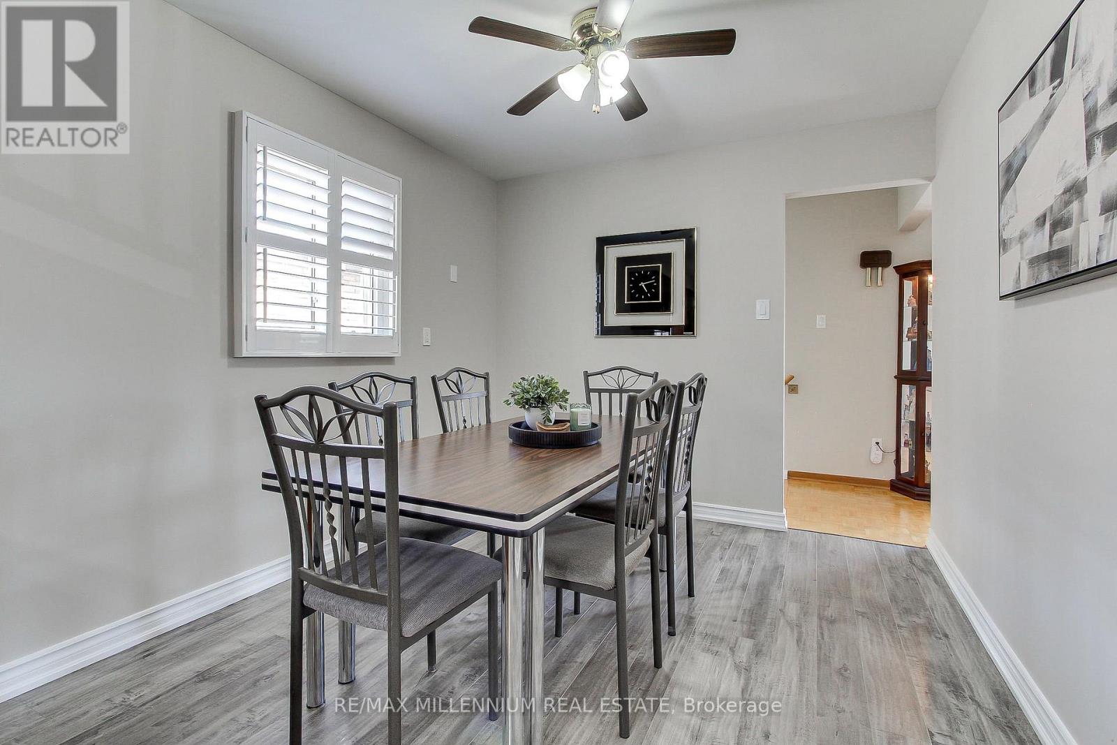 7431 Sigsbee Drive, Mississauga, Ontario  L4T 3S5 - Photo 12 - W13830426