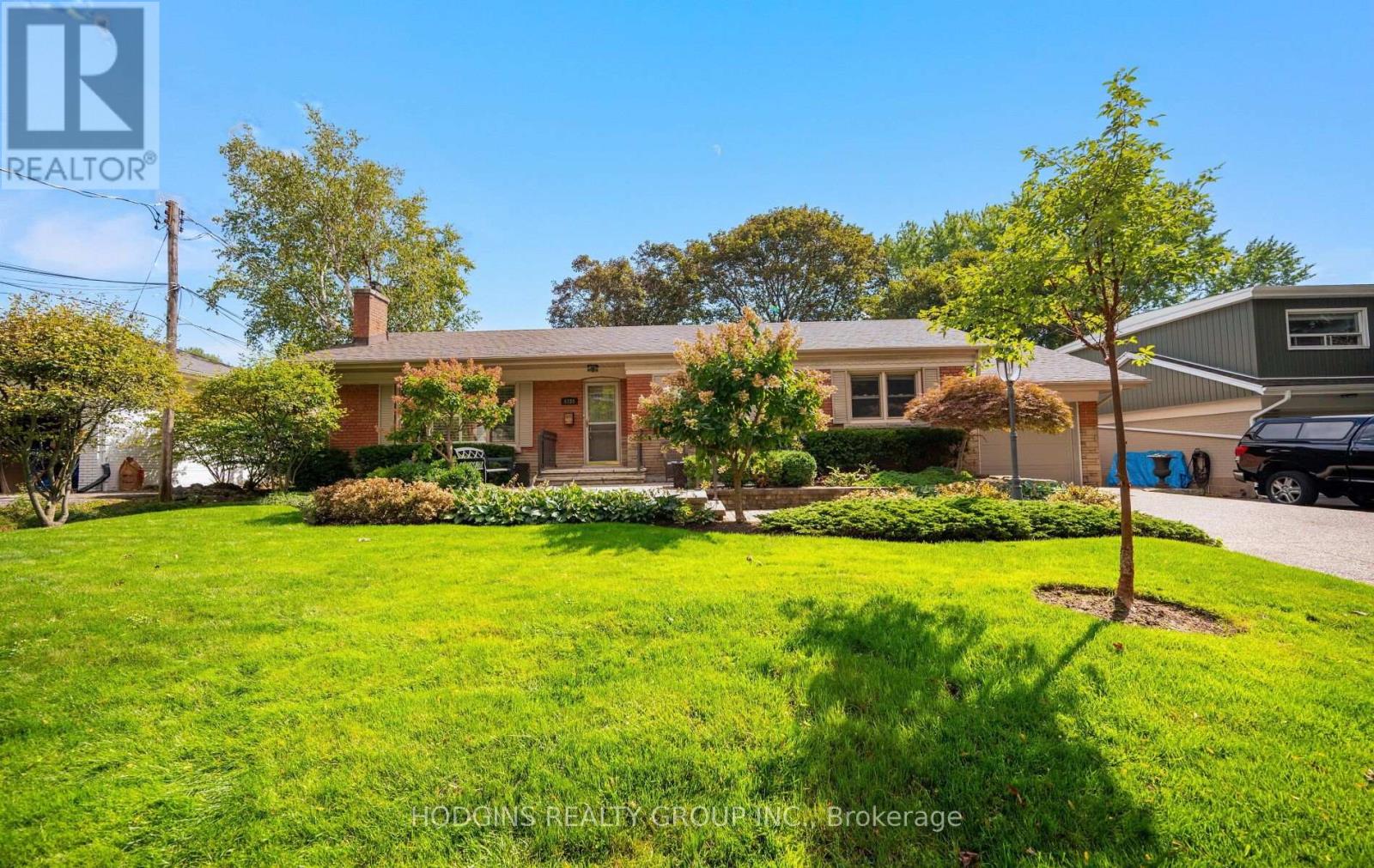 4334 SPRUCE AVENUE, Burlington, Ontario